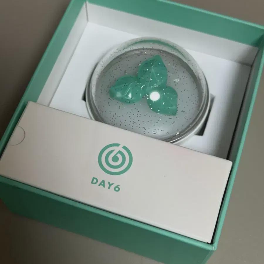 

Madeleine Day6 Lightstick