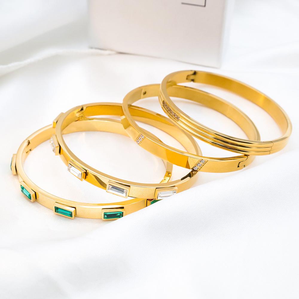 French Retro High-End Sense Fashion Versatile Titanium Steel Jewelry Women'S Opening Zircon Bracelet Does Not Fade