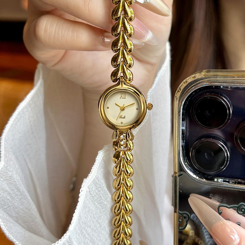 Round Small Dial Student Chain Simple Temperament Medieval Watch, Fashionable And Exquisite High-End Quartz Watch