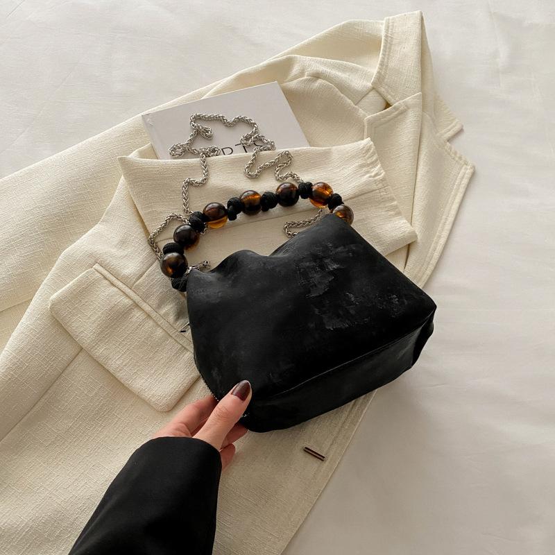 

Мягкая кожаная модная цепочка маленькая женская сумка весенняя универсальная однотонная повседневная женская сумка в иностранном стиле чёрный