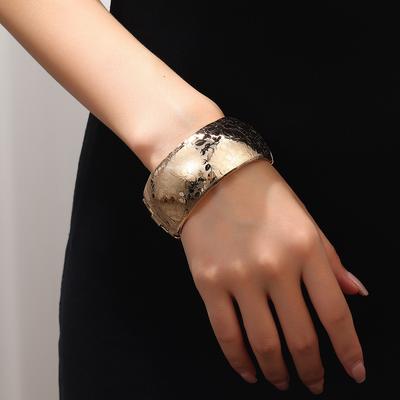 Metal Smooth Open Bracelet, Arm Ring, Niche Design, High-End Bracelet, Women'S Arm Bracelet, Arm Bracelet, Bracelet, Decorative Accessories.
