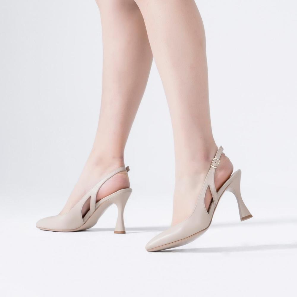 

Женские туфли на каблуке из натуральной кожи с открытой спиной