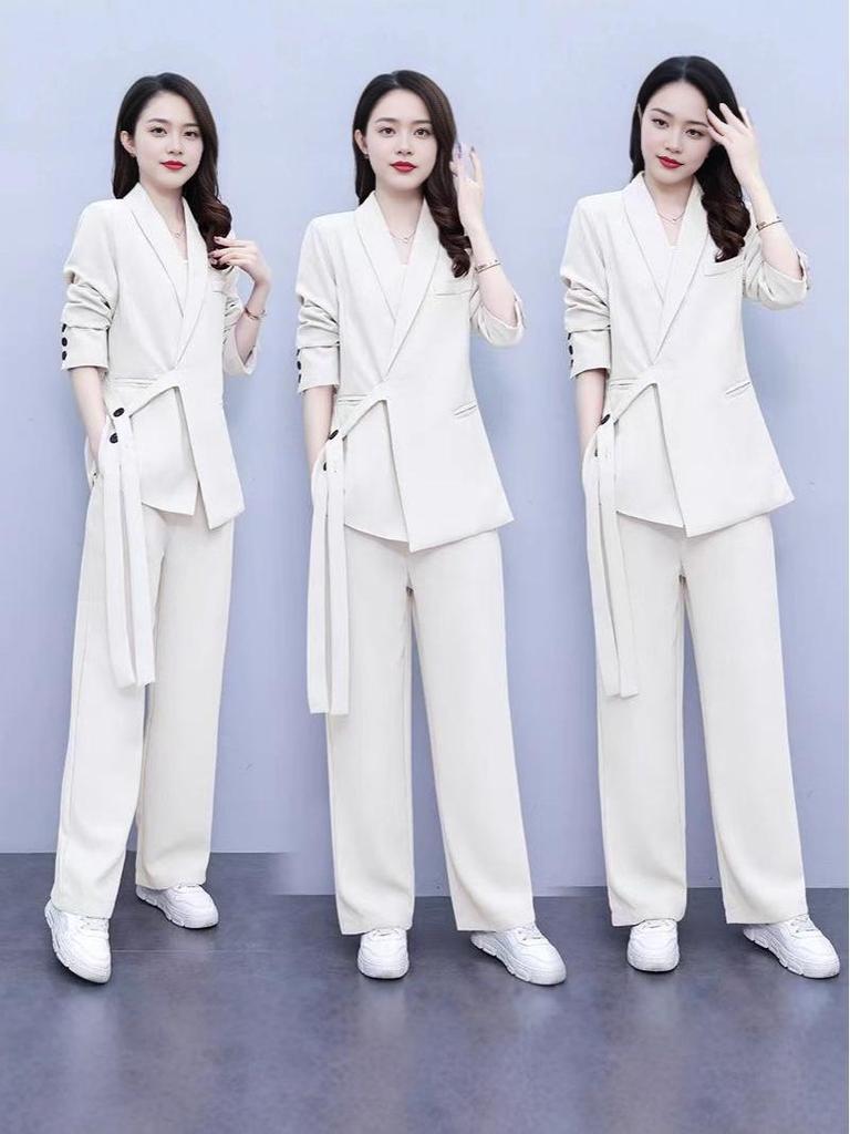 Spring & Autumn Plus Size Women's Wide-Leg Pants Two-Piece Set - Age-Reducing and Fashionable