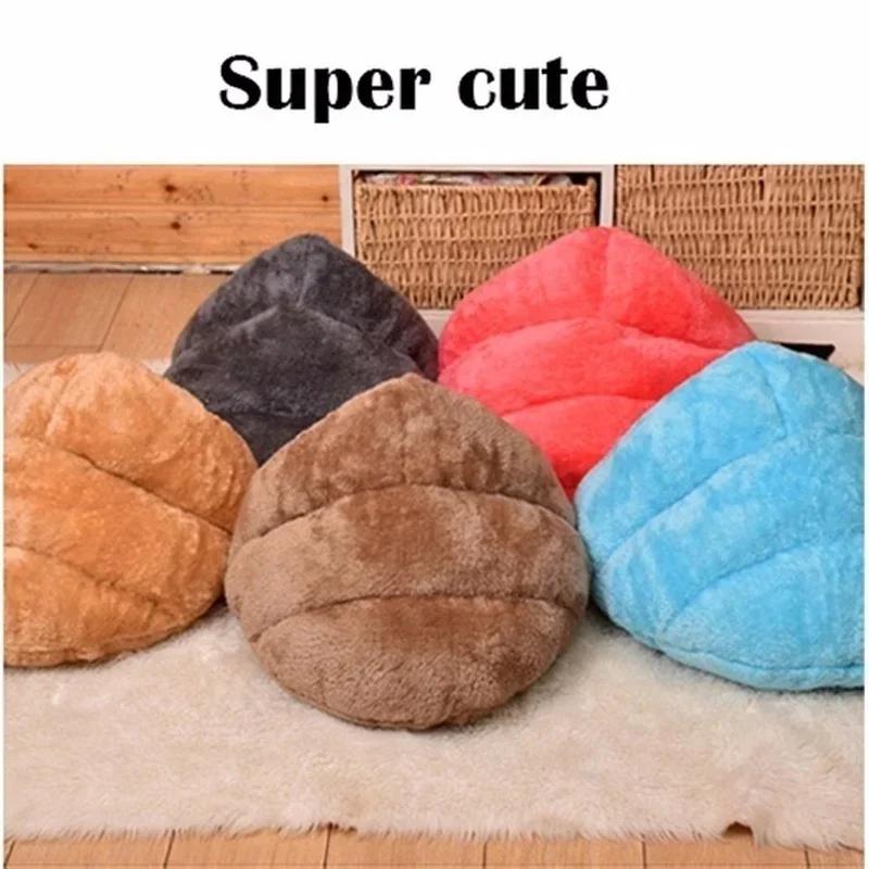 New Cat and Dog Triangle Pet Nest Winter Thickened and Warm Pet Mat Mongolian Yurt Fury Half Closed Sleeping Pet Rest Supplies
