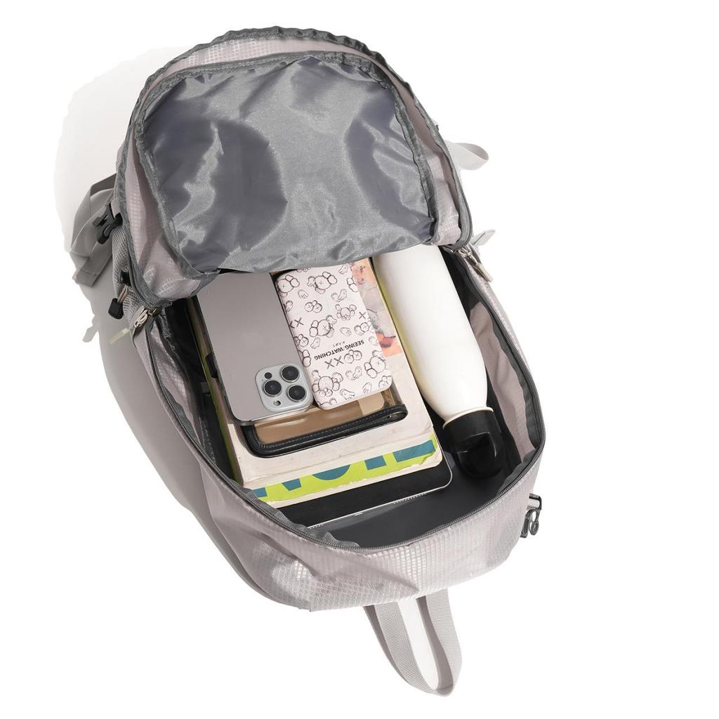 Waterproof Outdoor Cycling Backpack, Lightweight & Breathable for Men and Women - Ideal for Travel, Sports, and Mountaineering.