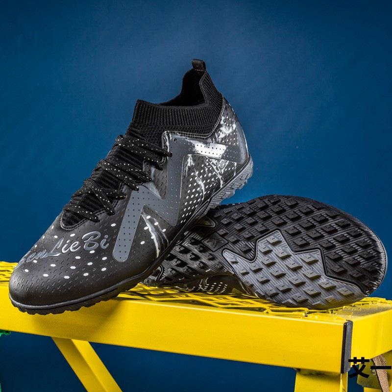 2025 New Football Shoes Men's High Spikes Grass Training Game Sports Shoes