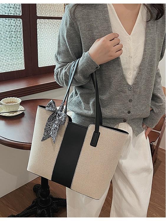 Autumn Woven Tote: Large Capacity & Fashionable Women's Underarm Handbag