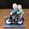 Romantisches Liebespaar auf Fahrrad sitzend Geschenk für Freundin Freund Ehemann Ehefrau Miniatur Statue Figur