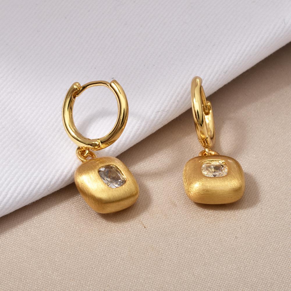 2026 French Style Brushed Heart Huggie Earrings - Matte Gold Silver Zircon Inlaid Heart Drop Earrings for Women Niche Design Jewelry