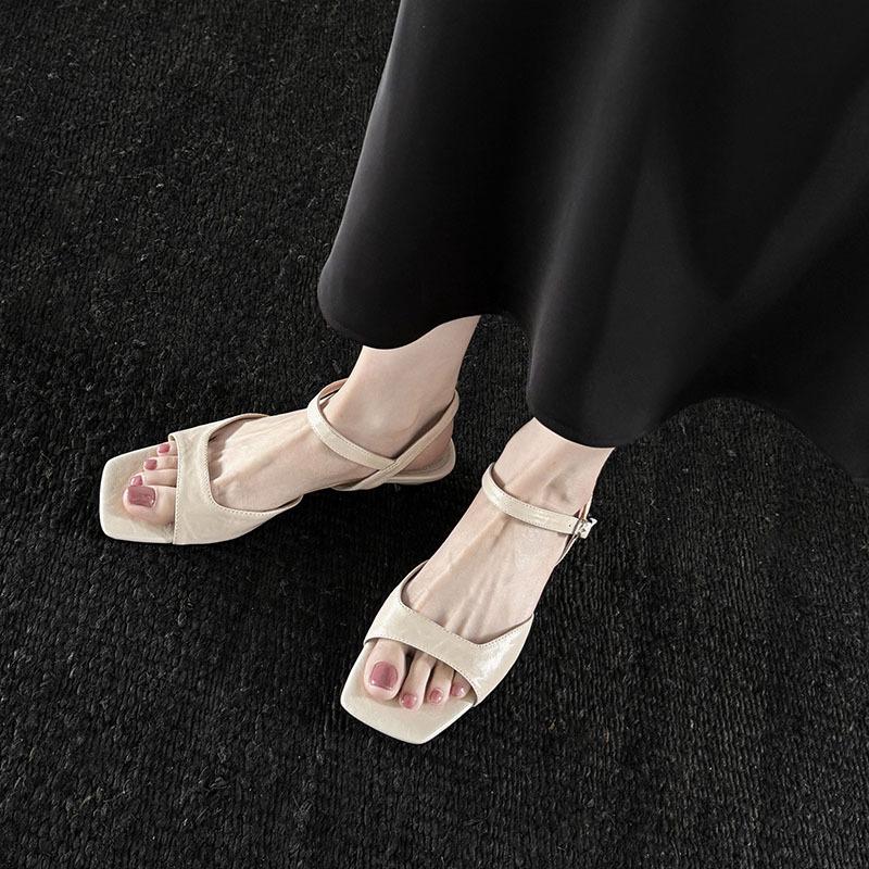 The first layer of sheepskin super soft temperament French sandals women's 2025 small wedge heel commuter middle heel with Roman sandals