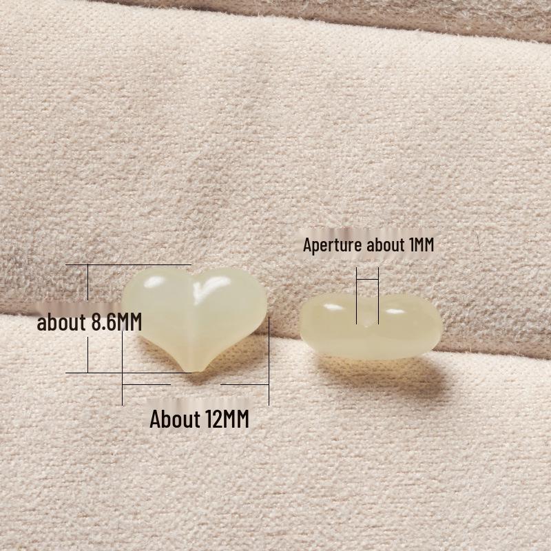 Натуральный браслет из нефрита Хэтянь (Цинхай) в форме персикового сердца с золотыми хрустальными акцентами