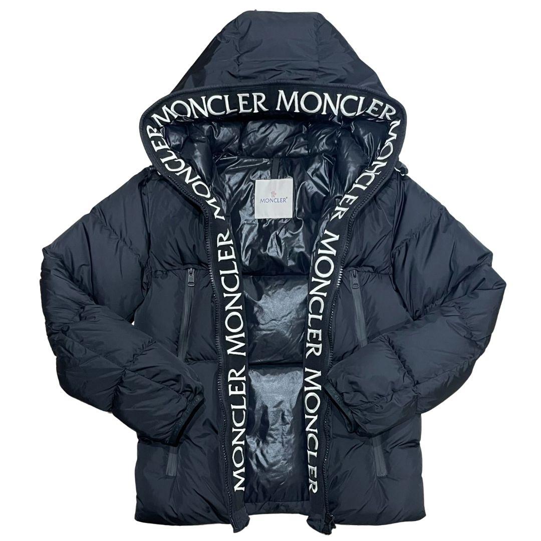 

Вживана чоловіча пухова куртка MONCLER MONTCLAD Нейлон 0 чорний