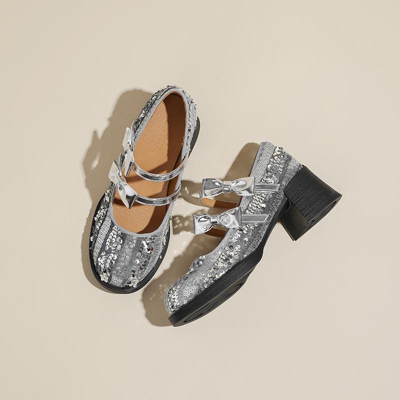 

Silver beaded Mary Jane shoes women s 2025 spring and autumn new thick heel round head bow high heel Japanese light mouth single shoes 40 серебряный серый