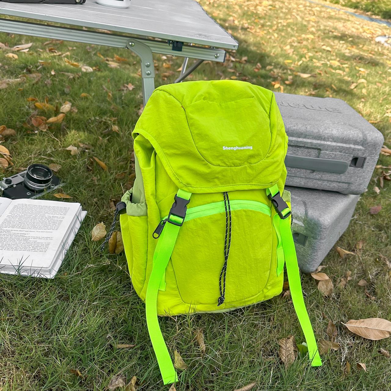 

Outdoor sports backpack with drawstring closure, trendy sports travel bag, large-capacity student schoolbag, laptop bag зелёный