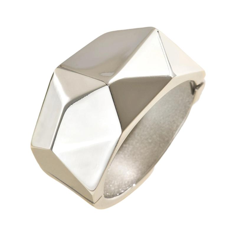 Minimalist Alloy Bracelet for Women Elegant Design Wristband Accessory Perfect for Any Occasion and Enhancing Style