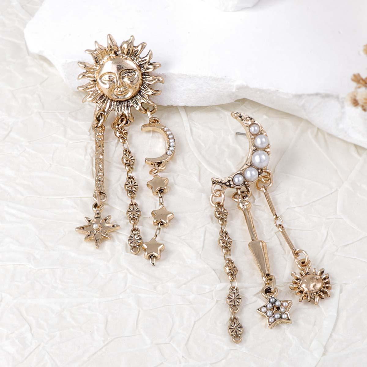 

Personality exaggerated sun moon stars fringed earrings creative geometric universe planet women s earrings золотий