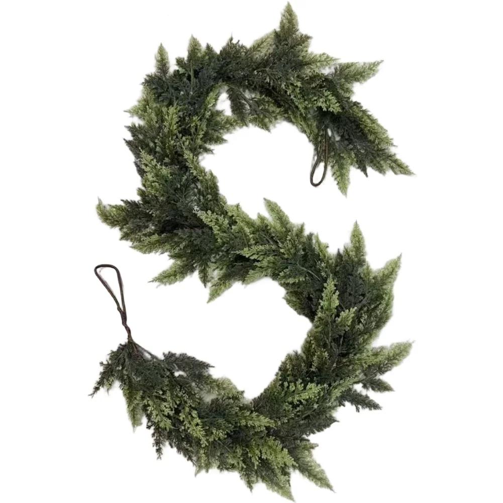 Lifelike Christmas Cedar Garland for Indoor and Outdoor Holiday Decorations Plastic Material 1 8m and 2 7m Sizes