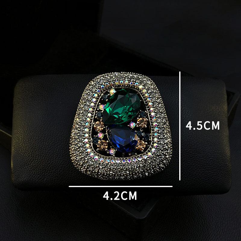 Luxusní retro brož s kamínky - Špičkový přehnaný design pro dámské kostýmy