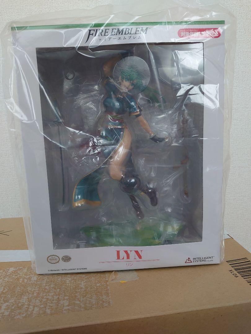 

[USED] Fire Emblem Lyn figure