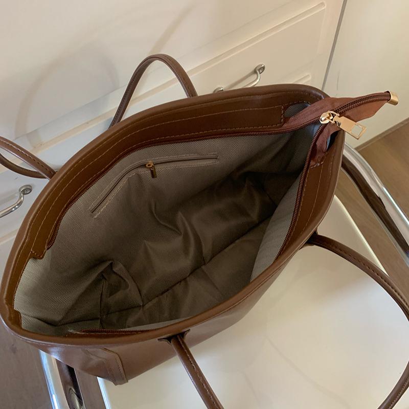 Retro Large-capacity Bag Women's Bag Trendy Korean Version of The Wild Tote Bag Fashion One-shoulder Commuter Bag