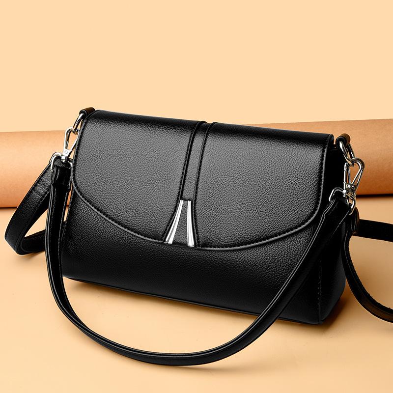 Women's bag 2026 new fashion mother messenger bag simple portable shoulder small square bag