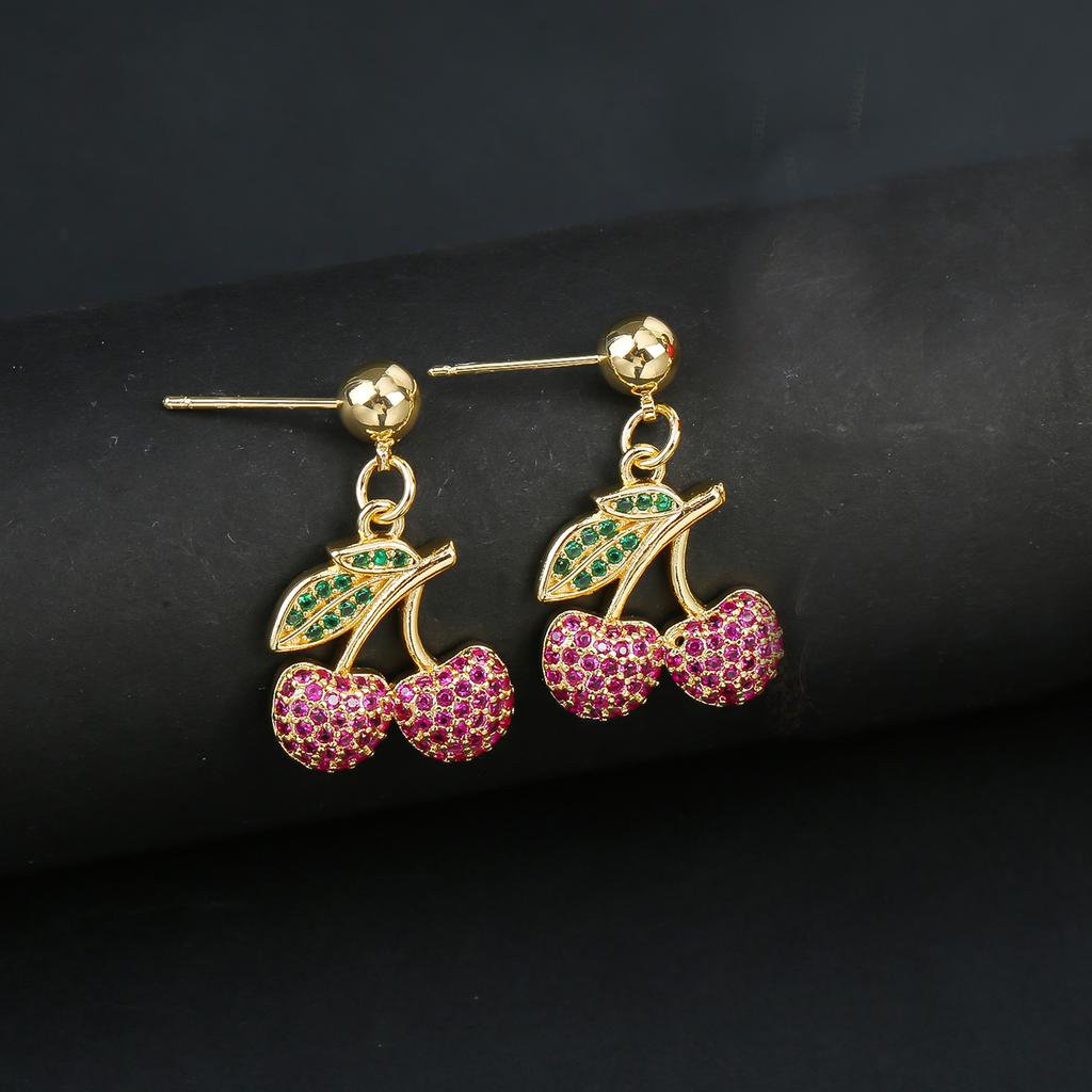 New Sweet Cherry Earrings for Women Red Cherry Fruit Stud Earring Cute Girl Simple Exquisite Edition Luxury Designer Jewelry