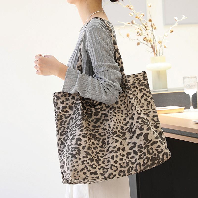 Korean Version of Casual Literary Tote Bag Ins Fashion Contrasting Color Handbag Retro Leopard Print Shoulder Women's Bag