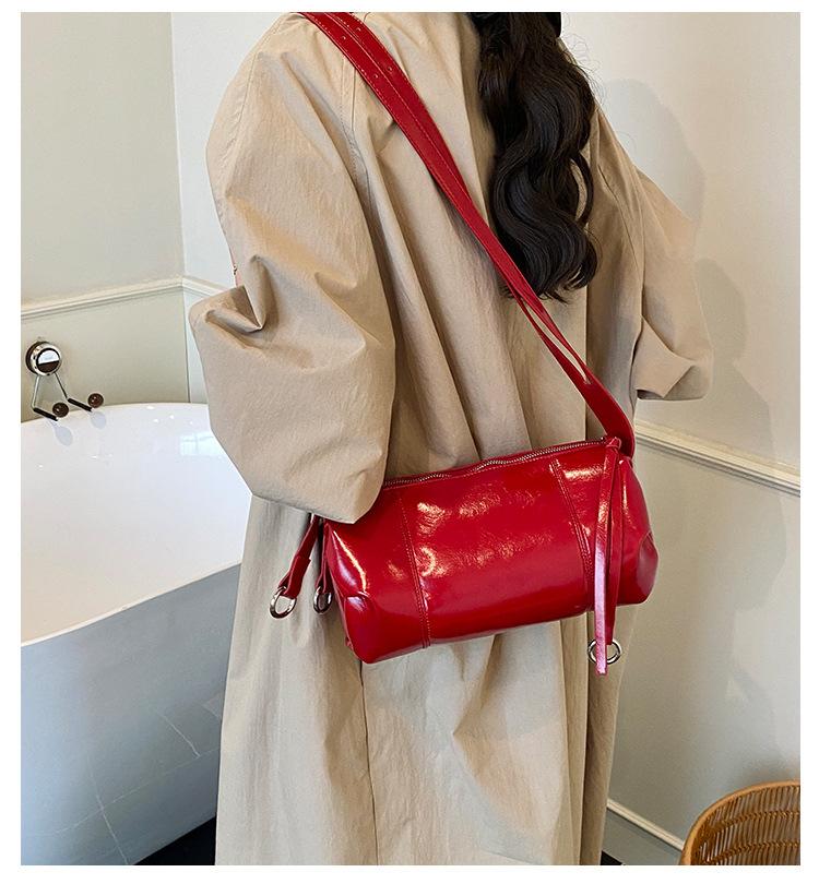 Retro Small Bag Women's Bag Niche 2025 New Trendy Summer Versatile Single Shoulder Underarm Messenger Bag Popular Cylinder Bag