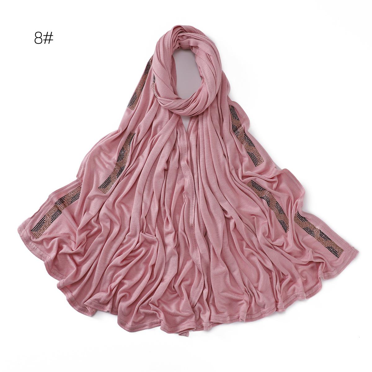 

Шаль из мерсеризованного хлопка с золотыми вставками и эластичными ромбовидными полосками