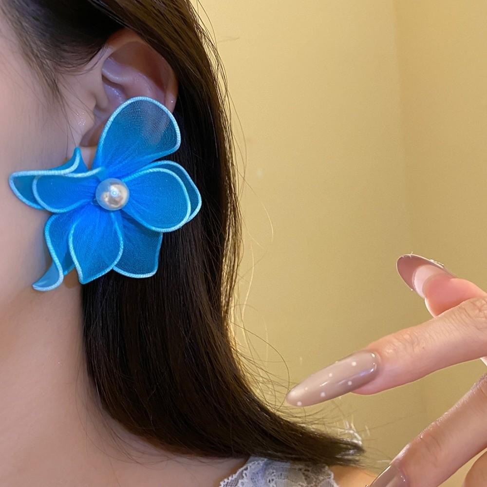 Iron Wire Iron Mesh Flower Earrings Pearl Ladies Stud Earrings Women Floral Ear Studs Daily Wear
