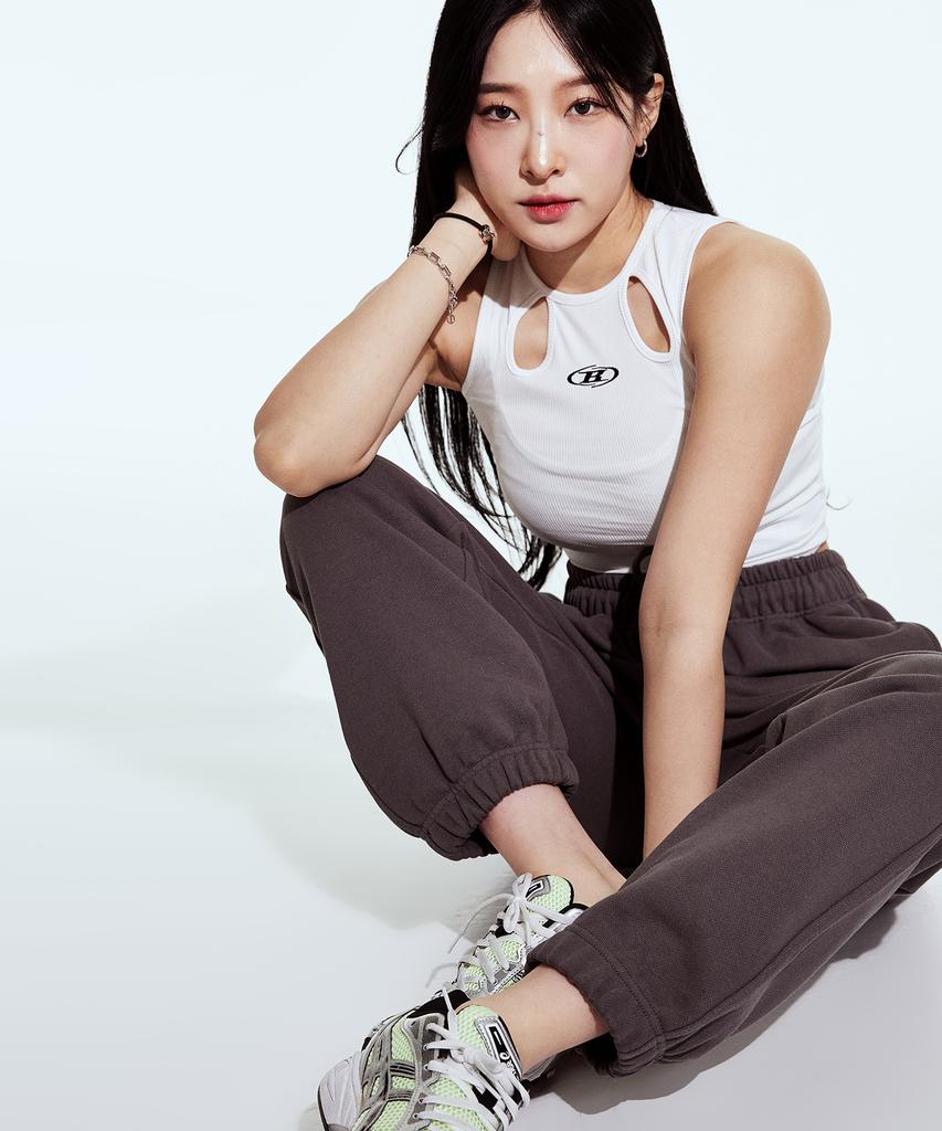 BORN TO WIN Cut-Out Tank Top [Ivory]