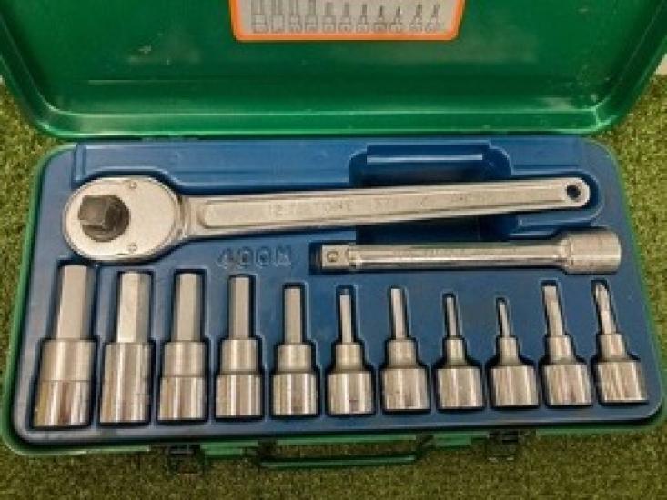 

НАБОР ШЕСТИГРАННЫХ КЛЮЧЕЙ TONE TOOL №400M