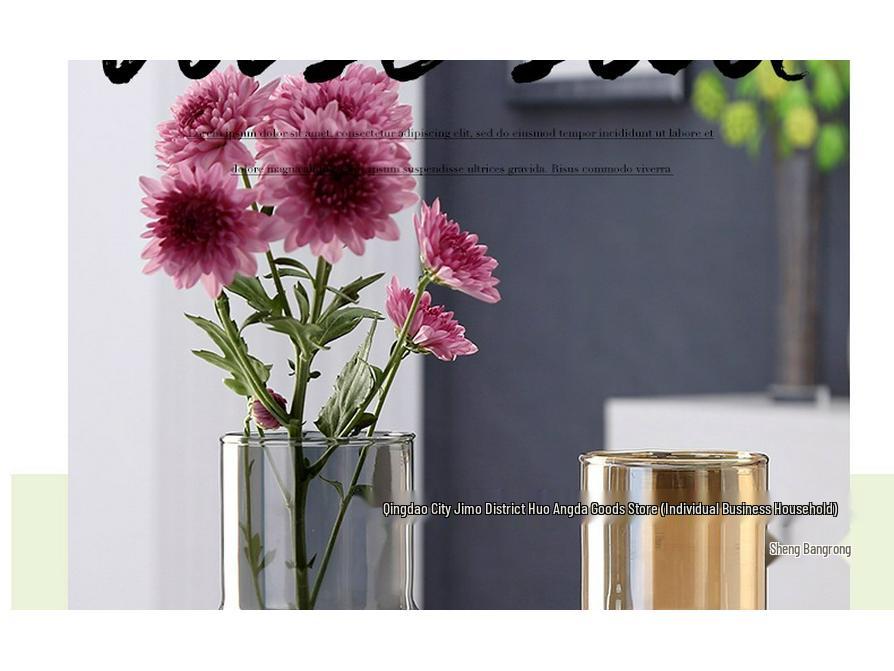Transparent Minimalist Glass Vase for Office Decoration with Fresh or Dried Flowers