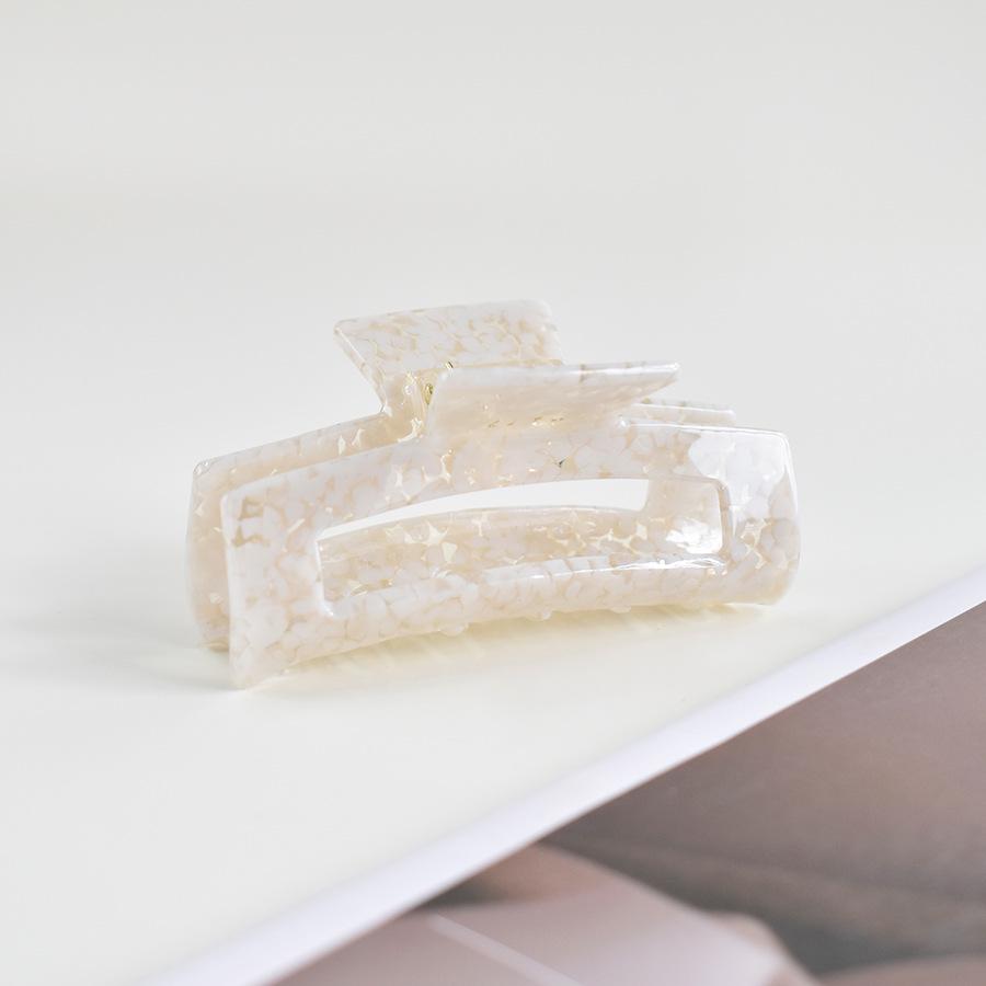 European & American Women’s Black & White Checkered Hair Clip - Large Acetate Acrylic Claw for Bun Hairstyles