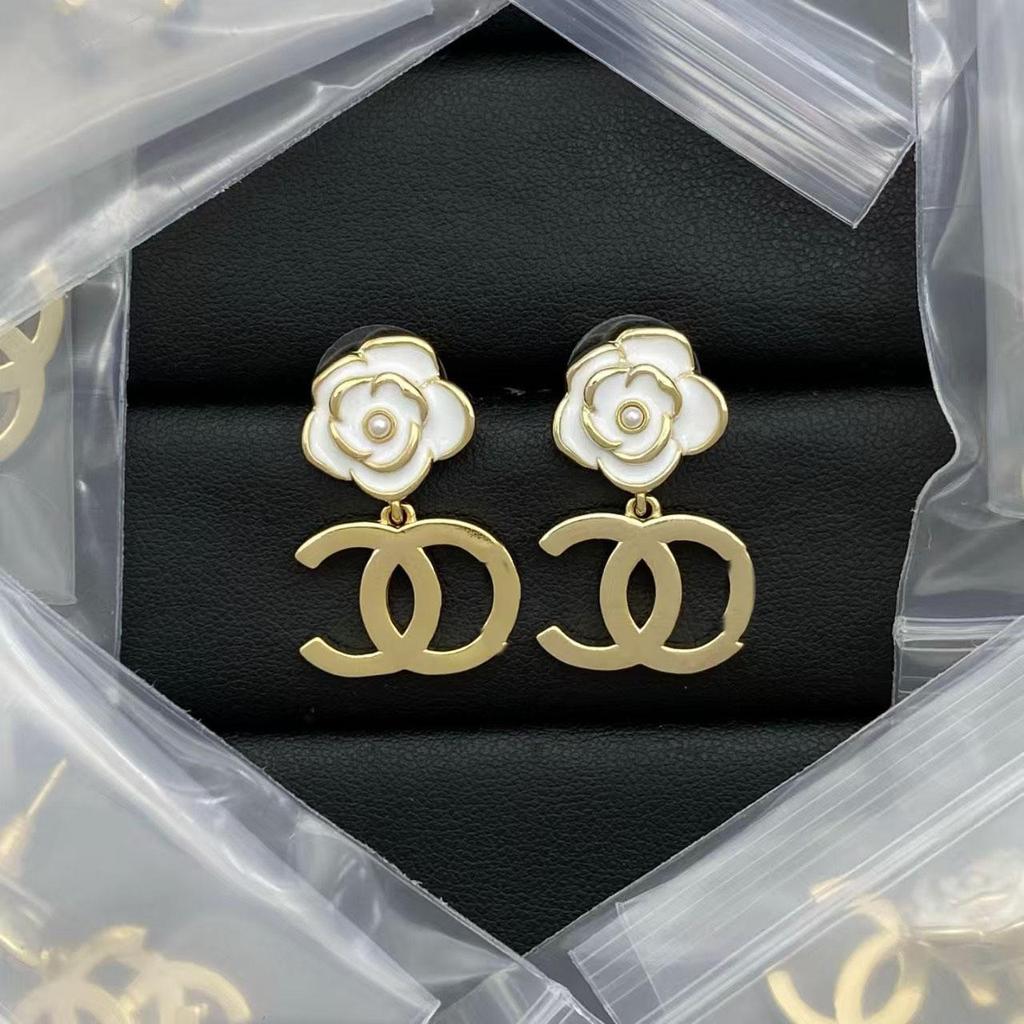 Xiangjiejie 2025 Silver Earrings: Niche Design, Small, Exquisite, and High-Temperament