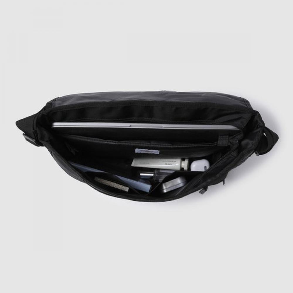 Umbro News Cool Messenger Bag Ur123cbg19 Blk