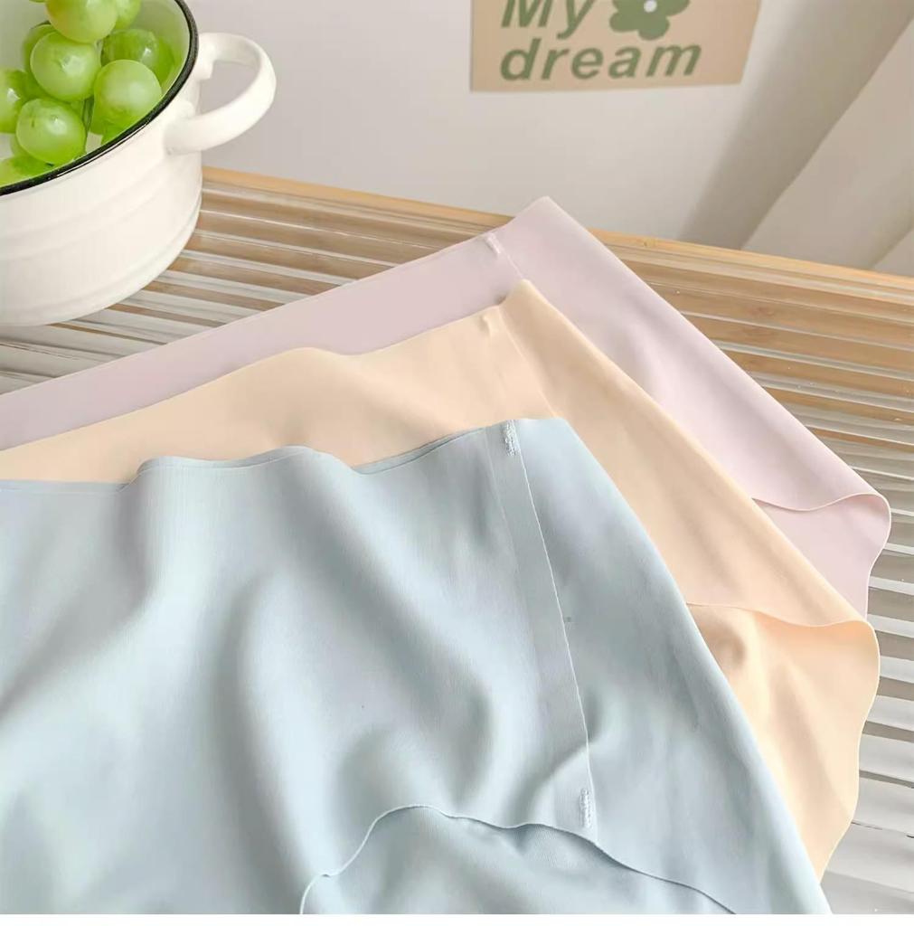 Ice Silk Seamless Women's Mid-Rise Panties – Soft, Breathable, Lightweight, No-Roll Edges, High Elasticity