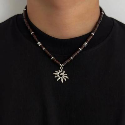 Salircon 3 Styles Hip Hop Punk Collier Perles de Bois Homme Vintage Couleur Argent Pendentif Soleil Collier Gothique Surfeur Bijoux Accessoires