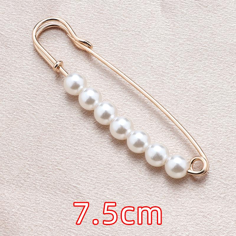 Waist-Cinching Pin: Transform Pants with This Anti-Exposure Brooch Accessory