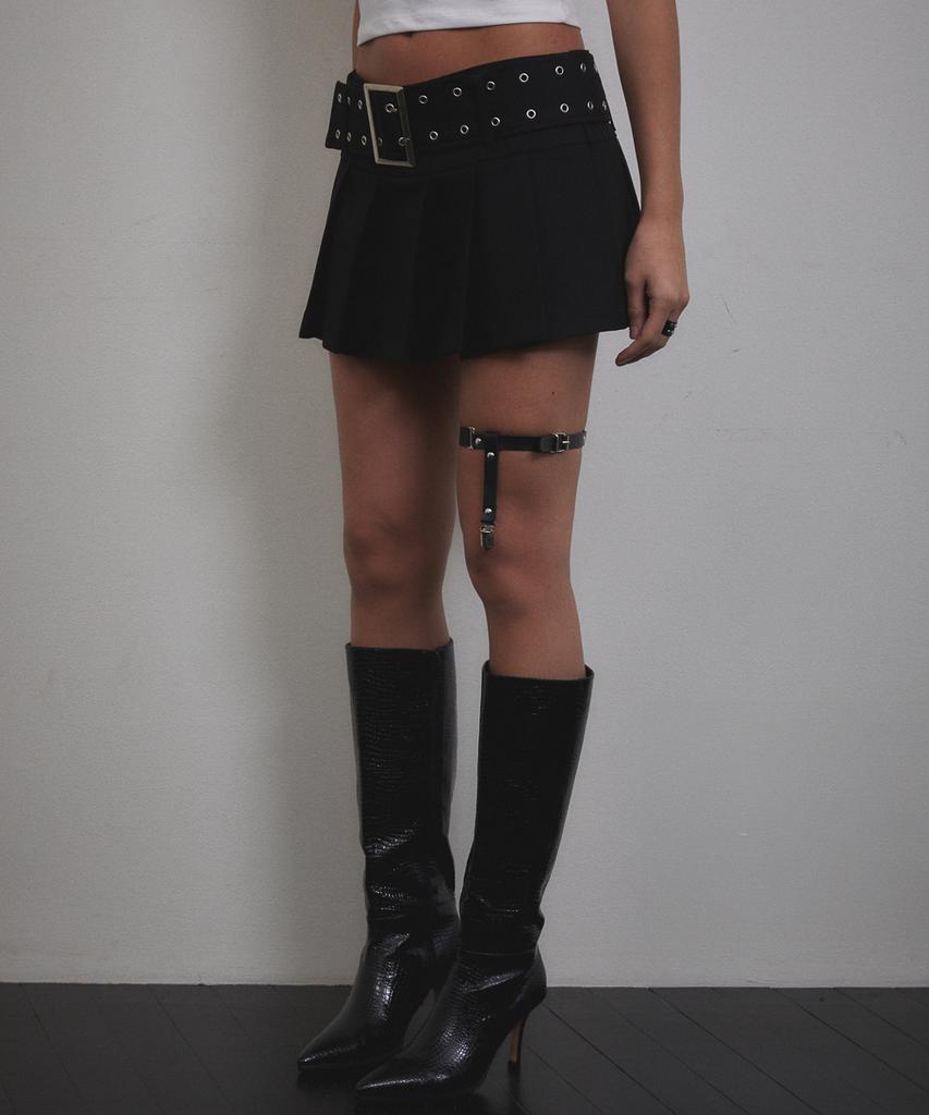 Bunteu Belt Pleats Mini Skirt (Black)