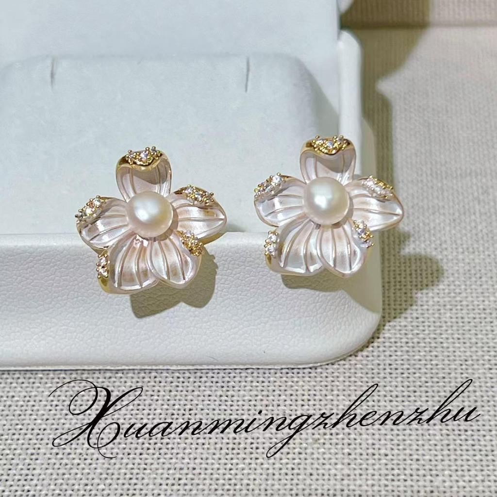 Natural Freshwater Pearl Earrings with 18K Gold Plated Frosted Flower Design and S925 Sterling Silver Needle