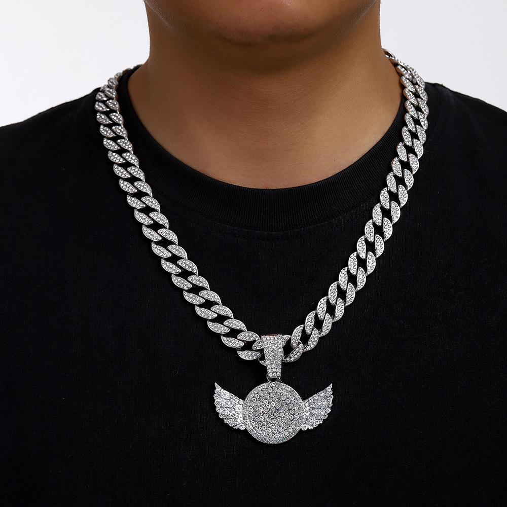 New Creative Full Diamond Wings Alloy Pendant, European and American Trendy Necklace, Hip Hop Cuban Chain Necklace