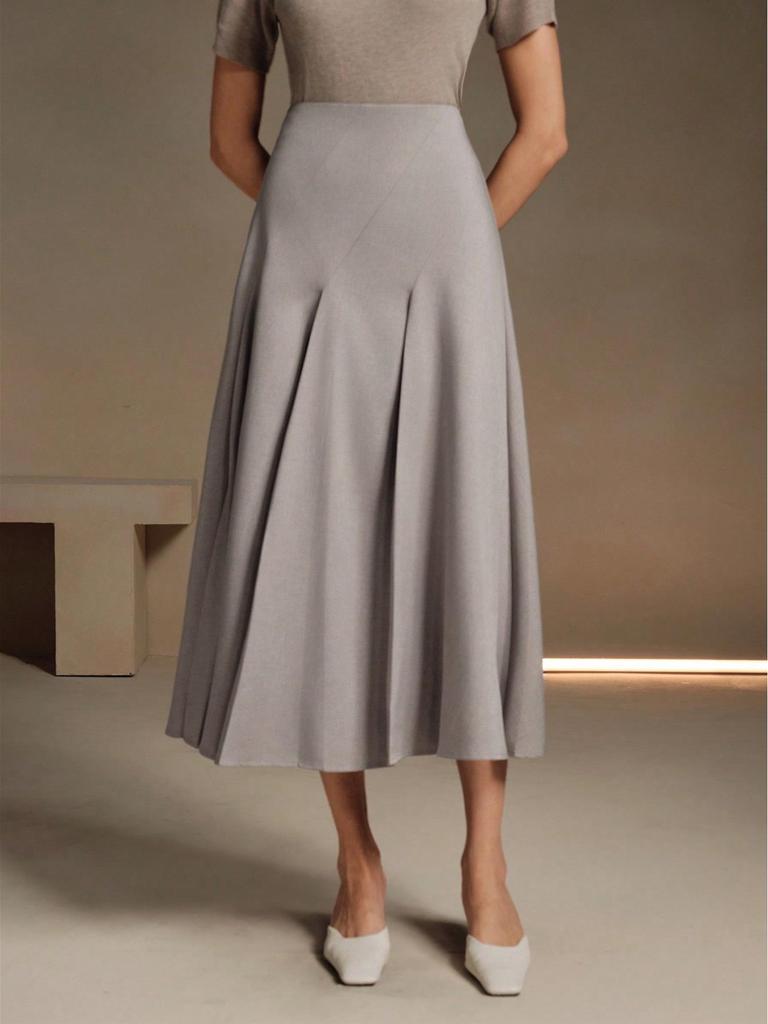 Asymmetrical Pleated Elegant Women's Hip-Hugging Skirt - Europe 2025 Fashion