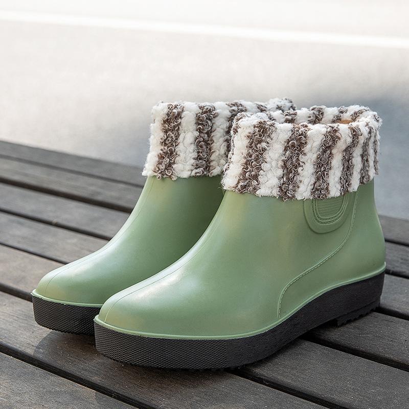 New women's short tube flat bottomed rain shoes seasonal women's water shoes winter cotton insulation outdoor rain rubber shoes