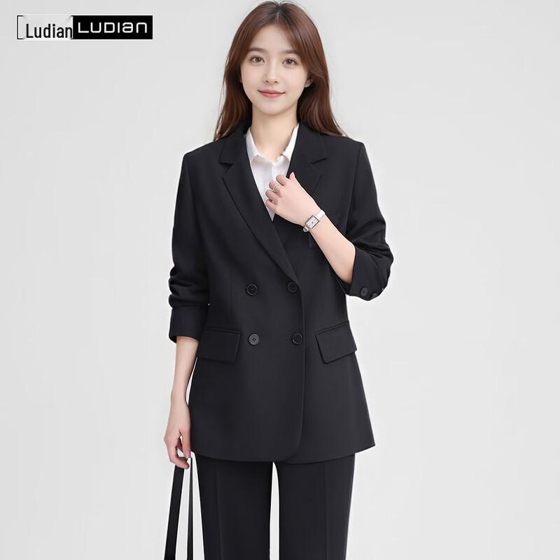 LUDIan Women's Relaxed Fit Long Sleeve Blazer