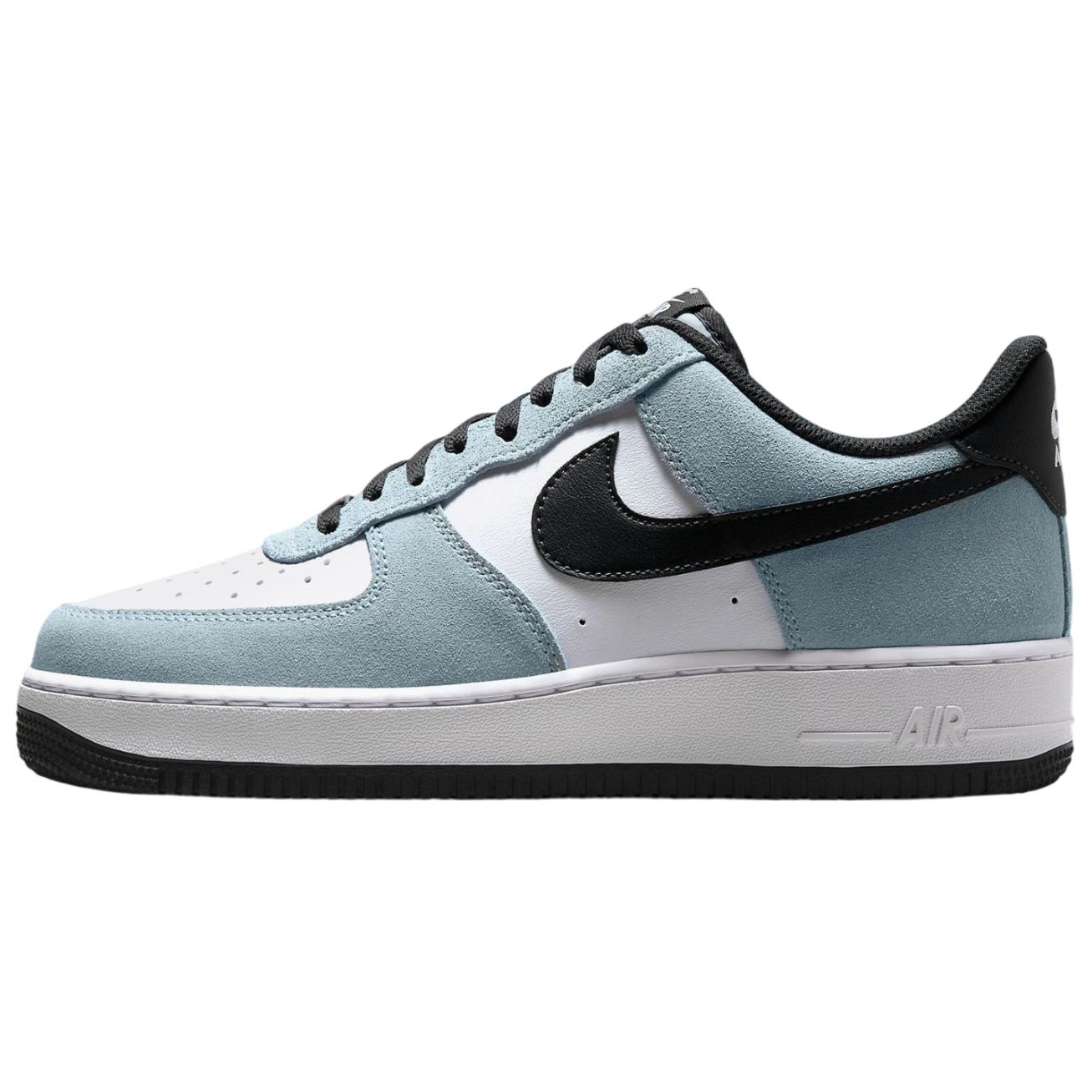 Nike Air Force 1 07 LV8