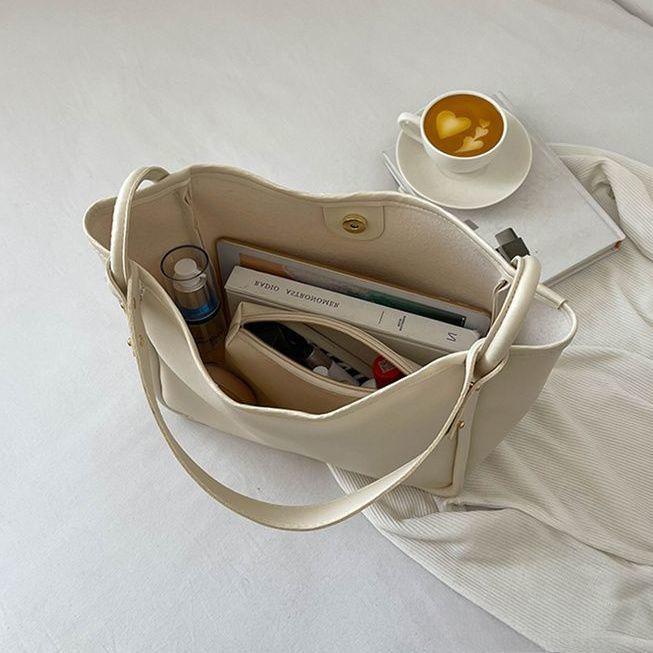 Large Capacity Women's Fashionable Retro Work Commuter Tote Bag Niche Shoulder Underarm Bag Versatile