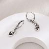 Vintage Vintage Scissor Hand Earrings Street Punk Cold Hip Hop Gestures Small Fun Bier Cute Ear Buckles