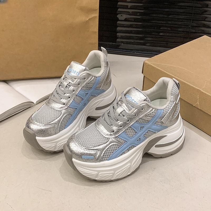

Platform dad shoes 2025 new soft leather single net breathable girls inner height increase sports and leisure shoes Korean version versatile 39