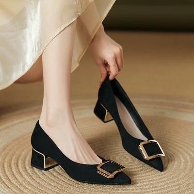 Pumps für Damen Arbeit Karriere Büro mit Mittelhohen Absätzen Schwarz Damenschuhe Metalldekoration Quadratisch E Koreanischer Stil